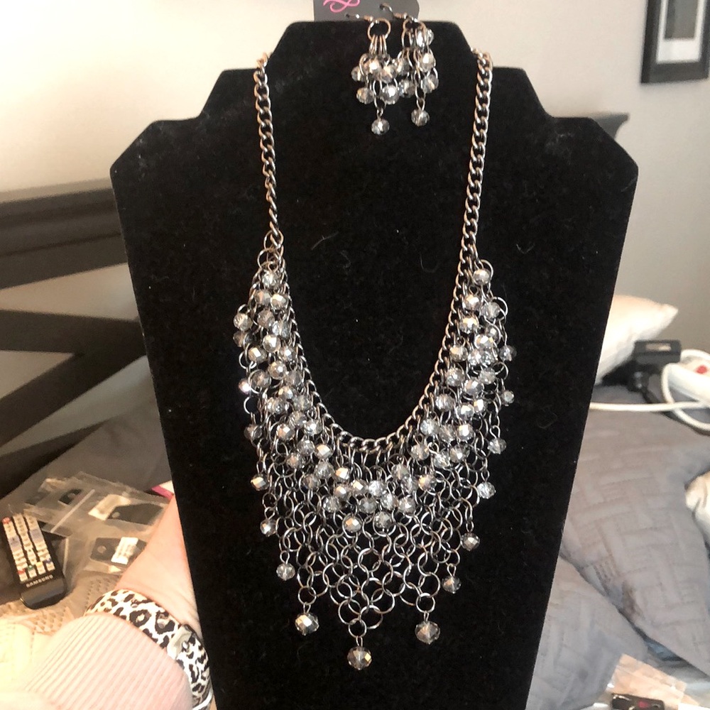 Paparazzi Zi The Nina Necklace Set